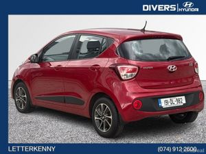 Hyundai i10 Deluxe - Image 2