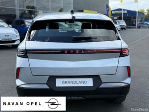 Opel Grandland Elegance 1.2 Hybrid 136Ps * 5 Year - Image 4
