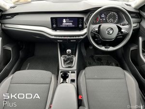 Skoda Octavia AMBITION 2.0 TDI 115HP 5DR - Image 2