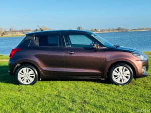 Suzuki Swift AUTO / SOUGHT AFTER COLOUR - Image 4