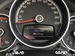 Volkswagen up! ALLOYS // BLUETOOTH // CRUISE CONTR - Image 4