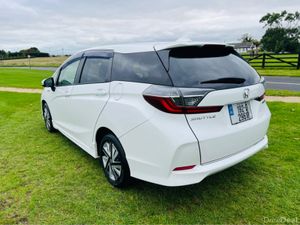 Honda Shuttle HYBRID / AUTO / FINANCE AVAILBLE - Image 4