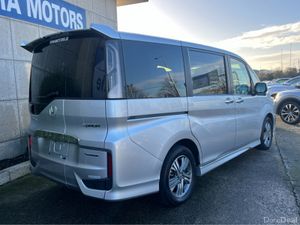 Honda Stepwagon 7 SEATER SPADA AUTOMATIC HYBRID 2. - Image 4
