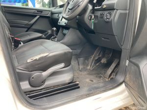 Volkswagen Caddy van - Image 4