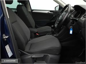 Volkswagen Tiguan **COMFORTLINE**PARKING PILOT**SU - Image 4