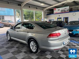 Volkswagen Passat COMFORTLINE 1.6 TDI MANUAL 6SPEE - Image 4