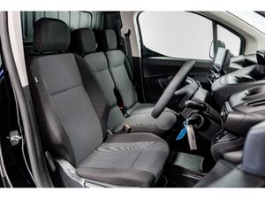 Peugeot Partner Pro Plus 1.5 Diesel 100HP 1T Long - Image 3