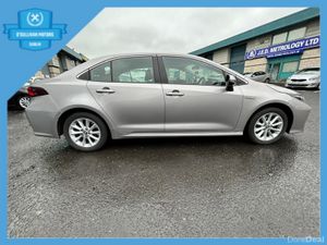Toyota Corolla LUNA/2022/IRISH CAR/1.8 PETROL HYBR - Image 3