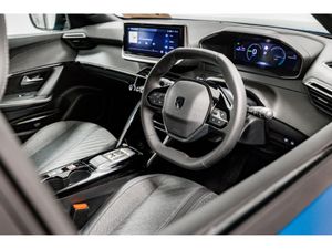 Peugeot 2008 E-Allure 54kWh Auto 156HP - Protectio - Image 2