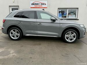Audi Q5 2.0TFSIE S LINE 50 Quattro Petrol Plug - i - Image 3