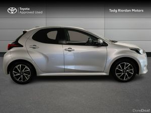 Toyota Yaris HYB L/SPORT MONO - Image 3
