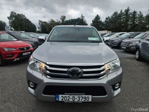Toyota Hilux Double CAB SR5 4DR - Image 3