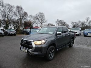 Toyota Hilux 2.8 SR5 Double CAB - Image 3