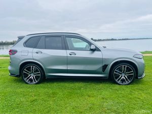 BMW X5 XDRIVE 50E//FINANCE AVAILABLE//LIKE NEW THR - Image 3