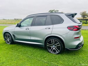 BMW X5 XDRIVE 50E//FINANCE AVAILABLE//LIKE NEW THR - Image 4