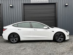 212 Tesla Model 3 Standard Plus - Image 4