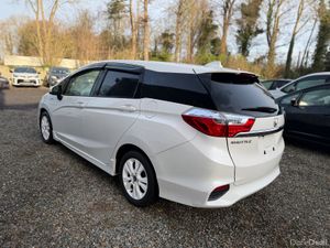 Honda Fit shuttle 2015 - Image 4