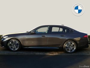 BMW 5-Series 530e M Sport Saloon - Image 3