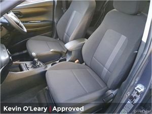 Hyundai i20 Deluxe Plus - Image 4