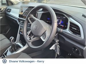 Volkswagen T-Roc LIFE 2.0TDI 116BHP - Image 4