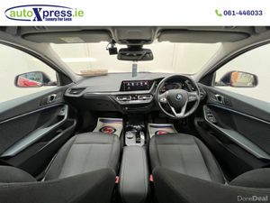 BMW 1-Series 118D PLAY Automatic, Reversing camera - Image 2