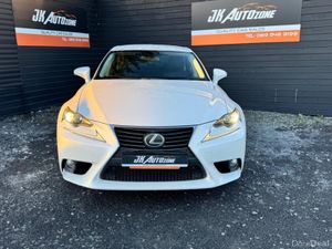 Lexus IS 2.5 HYRBID - Image 2