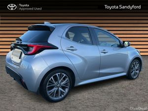 Toyota Yaris PLATINUM // FULL LEATHER // AIR CON / - Image 2