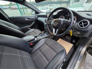 Mercedes-Benz A-Class A180 AMG INTERIOR HALF LEATH - Image 4