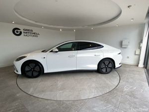 MG MG5 300kW Long Range 100kWh 5dr Auto - Image 4