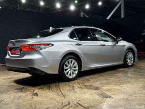 Toyota Camry HYBRID - CRUISE CONTROL - REVERSE CAM - Image 4