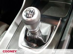 Nissan Qashqai 1.3 PET MILD HYBRID SV PREMIUM - Image 2