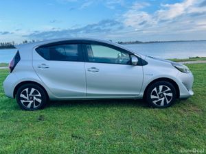 Toyota Aqua 1.5 DAA NHP10 5DR AUTO - Image 3