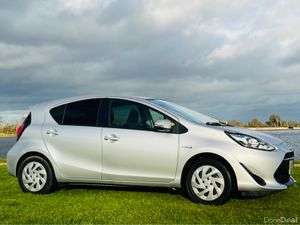 Toyota Aqua DAA-NHP10 - Image 3