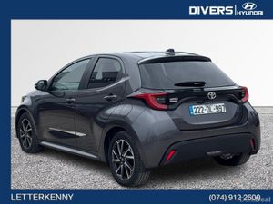 Toyota Yaris Luna Sport - Image 3