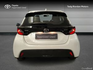 Toyota Yaris HYBRID LUNA - Image 4