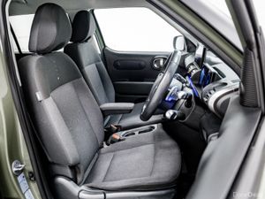 Hyundai INSTER Elegance 49kWh Auto 115HP - Image 3