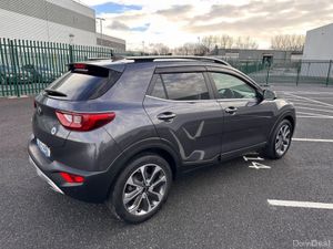 Kia Stonic 1.4 PETROL, K3 MODEL, LOW MILEAGE, NEW - Image 3