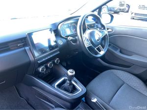 Renault Clio ICONIC TCE 100  5DR - Image 2