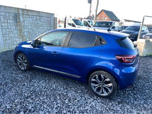 Renault Clio ICONIC TCE 100  5DR - Image 3