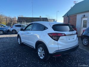 Honda Vezel 1.5 Auto Hybrid - Image 3