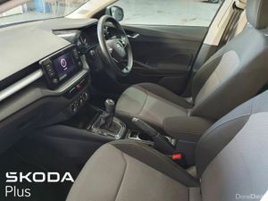 Skoda Fabia 1.0MPi Ambition 65hp - Tiny Mileage - - Image 4