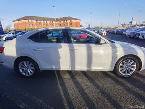 SKODA SUPERB 2.0TDI AMBITION DSG AUTOMATIC 122BHP - Image 4