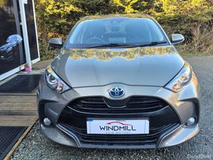 Toyota Yaris 1.5 Hybrid Luna 4DR - Image 2