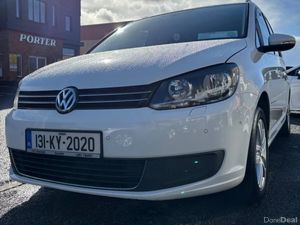 2013 Volkswagen Touran 1.6 TDI TRENDLINE 7 Seater - Image 3
