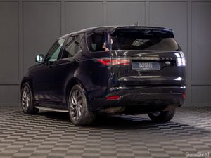 212 Land Rover Discovery R-Dynamic S 7 Seater - Image 4