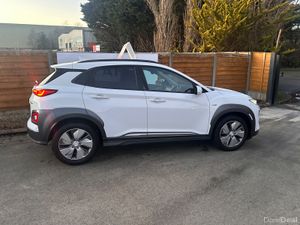 HYUNDAI KONA EV - Image 3