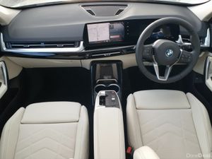 BMW iX1 iX1 eDrive20 xLine - Image 4