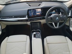 BMW iX1 iX1 eDrive20 xLine - Image 4