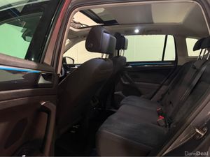 Volkswagen Tiguan ELEGANCE 2.0 TDI MANUAL 6SPEED F - Image 4