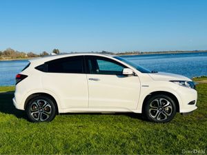 Honda Vezel DAA-RU3 - Image 4